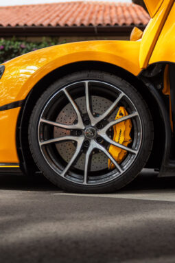 
										2016 McLaren 570S full									