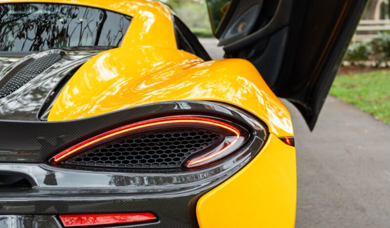 
								2016 McLaren 570S full									
