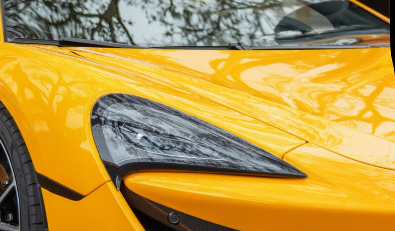 
								2016 McLaren 570S full									