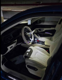 
										2022 Lamborghini Urus full									