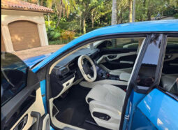 
										2022 Lamborghini Urus full									