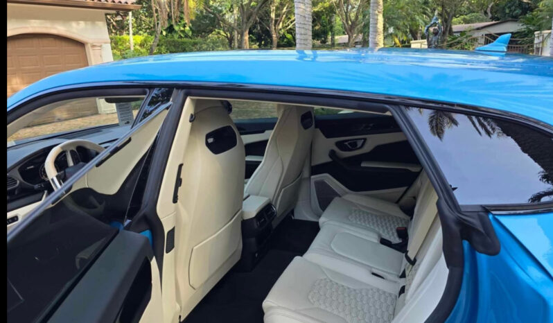 
								2022 Lamborghini Urus full									