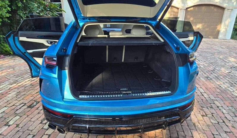 
								2022 Lamborghini Urus full									