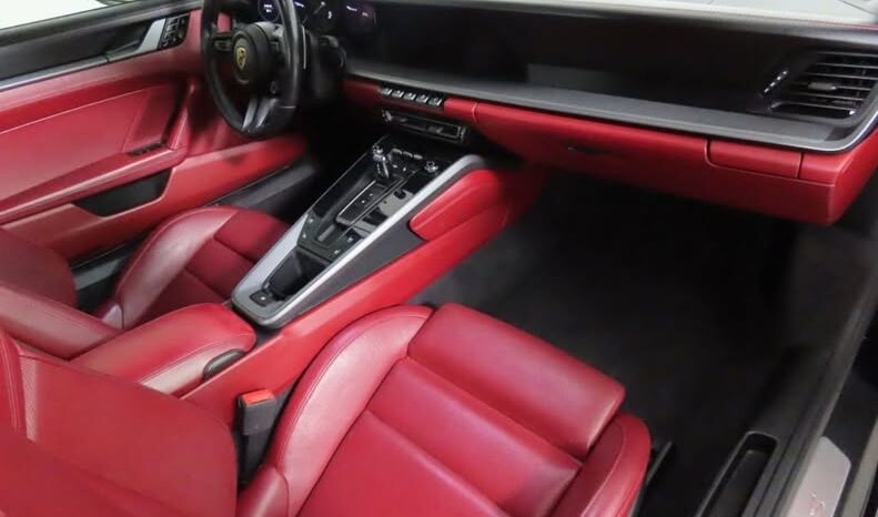 
								2020 Porsche 911 Carrera 4S full									