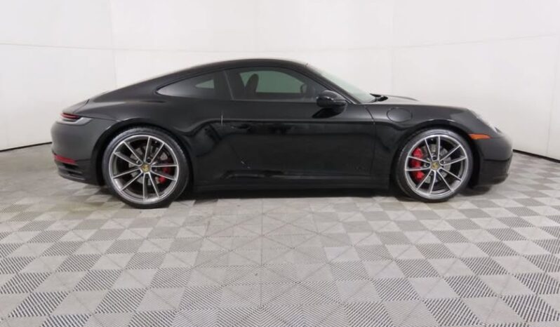 
								2020 Porsche 911 Carrera 4S full									