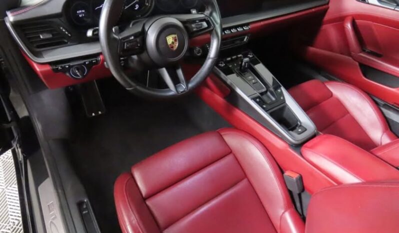 
								2020 Porsche 911 Carrera 4S full									