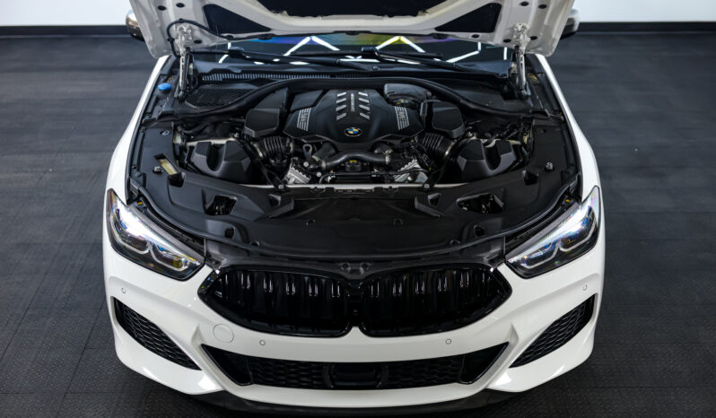 
								BMW M850i full									