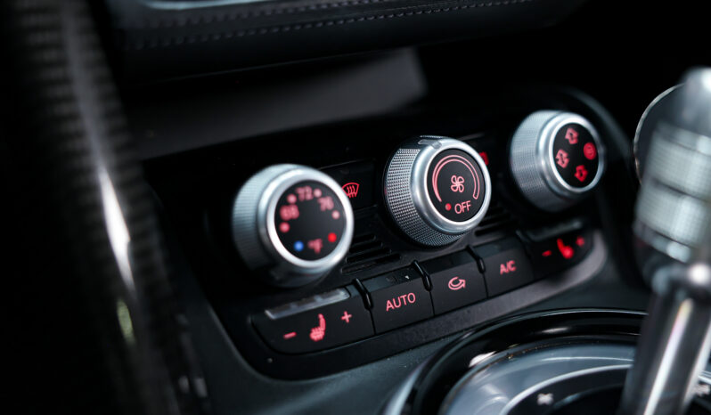 
								2014 Audi R8 full									