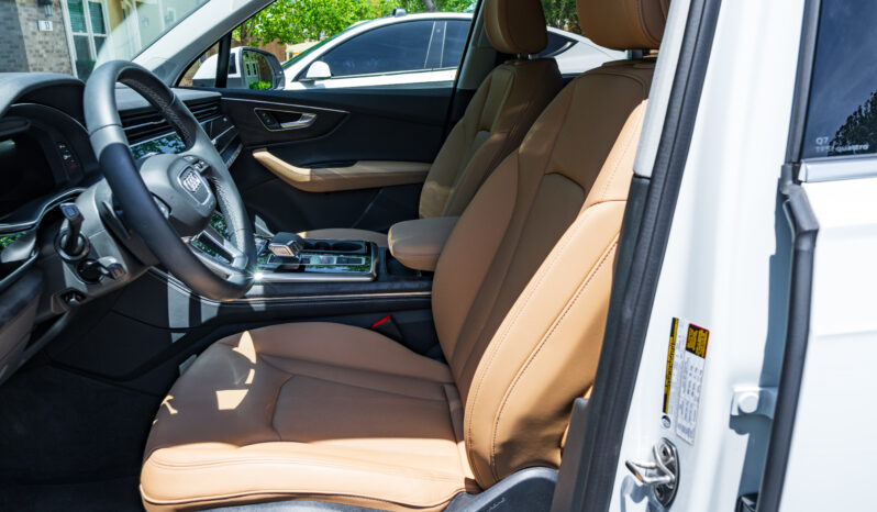 
								2025 Audi Q7 55 Premium Plus quattro full									
