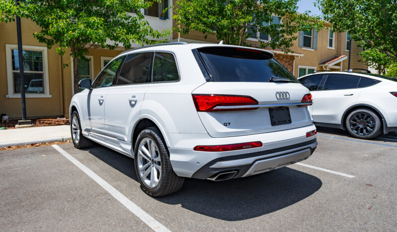 
								2025 Audi Q7 55 Premium Plus quattro full									