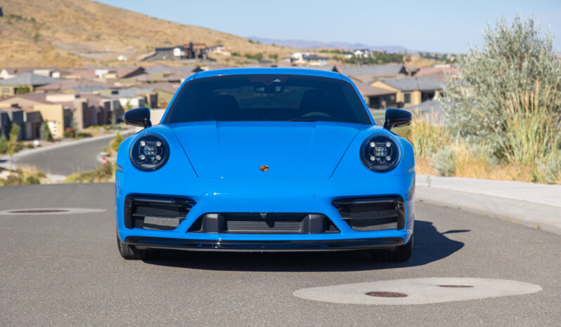 
								2023 Porsche 911 Carrera GTS full									