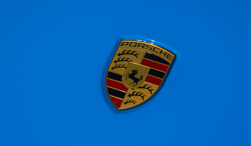 
								2023 Porsche 911 Carrera GTS full									