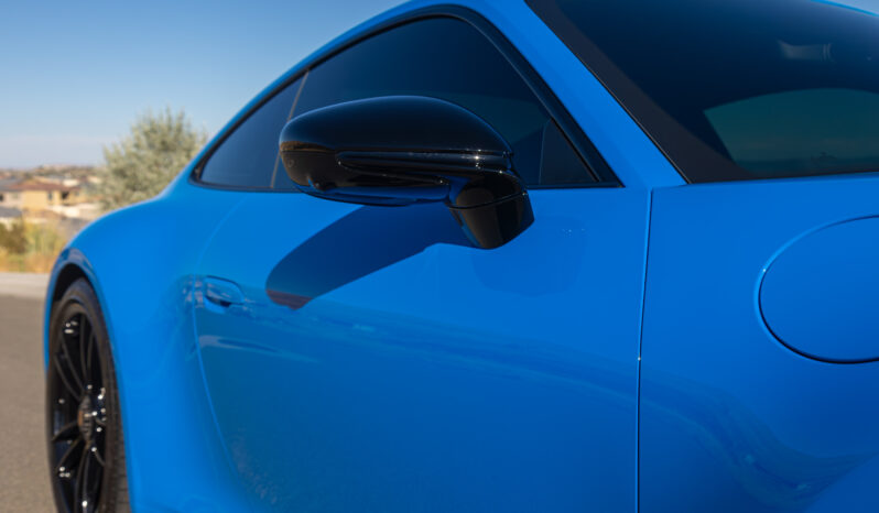 
								2023 Porsche 911 Carrera GTS full									