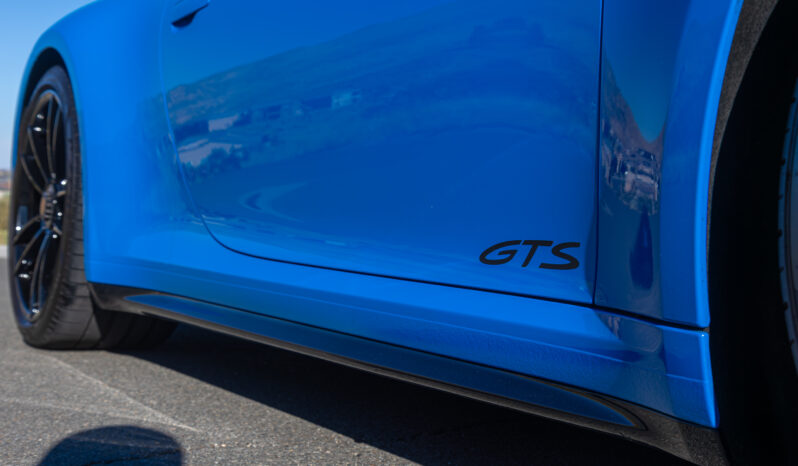 
								2023 Porsche 911 Carrera GTS full									