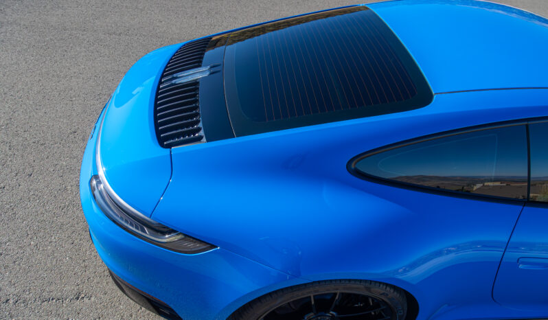 
								2023 Porsche 911 Carrera GTS full									