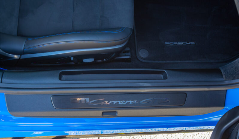 
								2023 Porsche 911 Carrera GTS full									