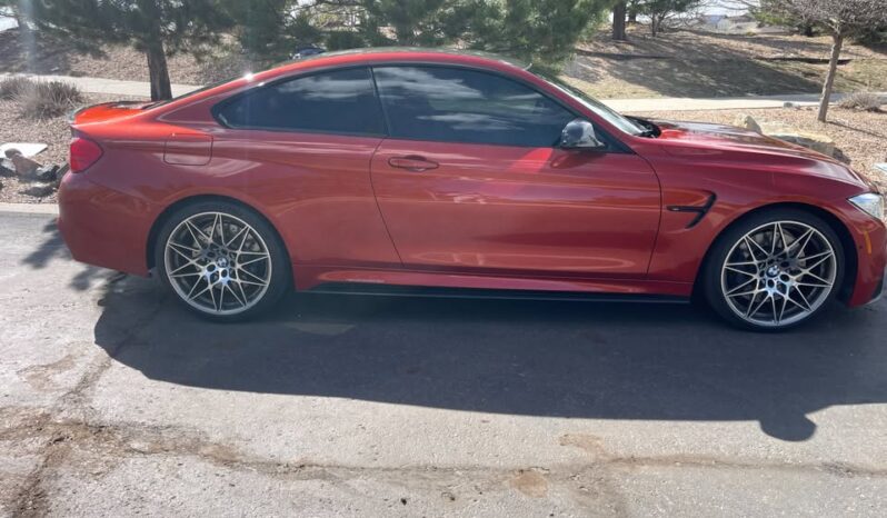 
								2017 BMW M4 Base full									