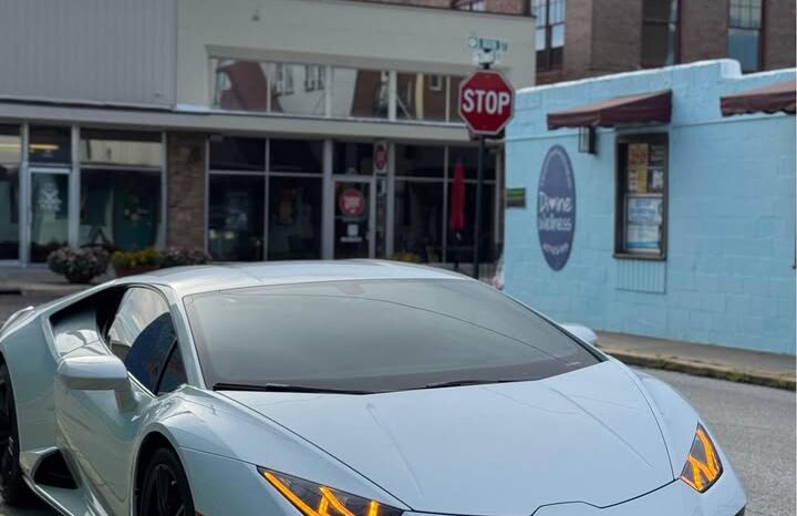 
								2020 Lamborghini Huracan EVO full									