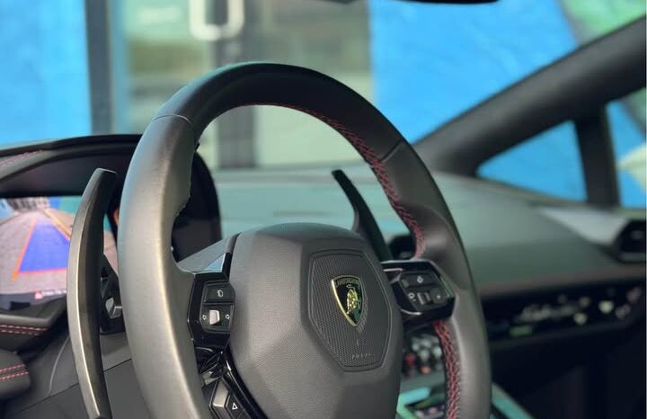 
								2020 Lamborghini Huracan EVO full									