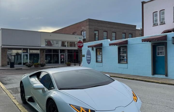 
								2020 Lamborghini Huracan EVO full									