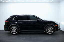 
										2022 Porsche Cayenne full									