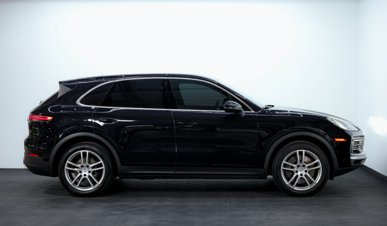 
								2022 Porsche Cayenne full									