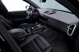 
										2022 Porsche Cayenne full									