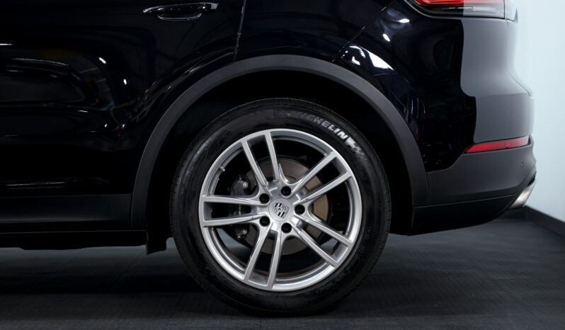 
								2022 Porsche Cayenne full									