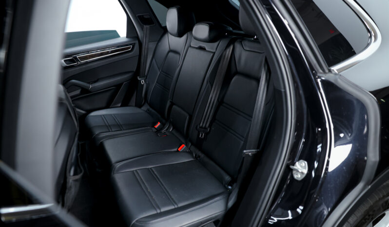 
								2022 Porsche Cayenne full									