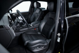 
										2022 Porsche Cayenne full									