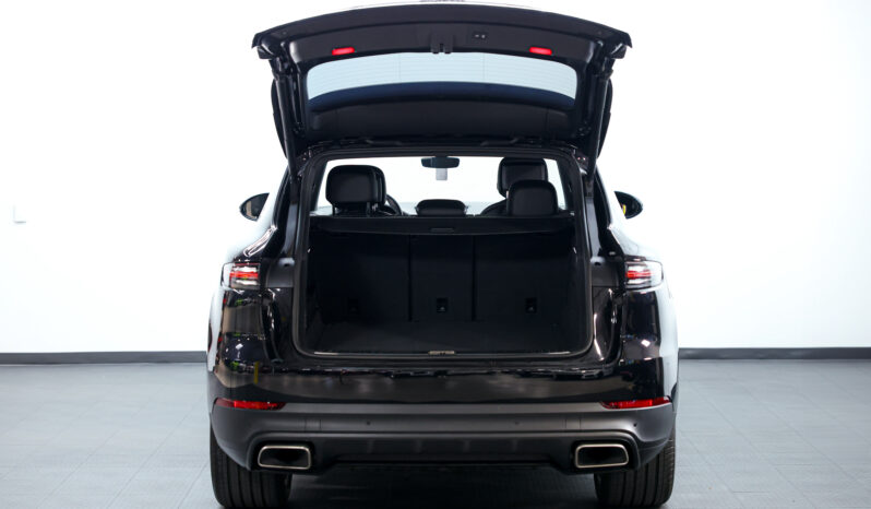 
								2022 Porsche Cayenne full									