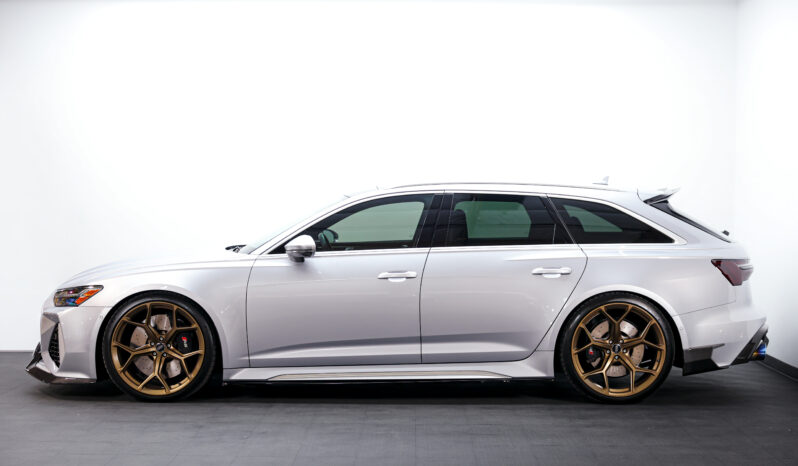 
								2023 Audi RS 6 Avant full									