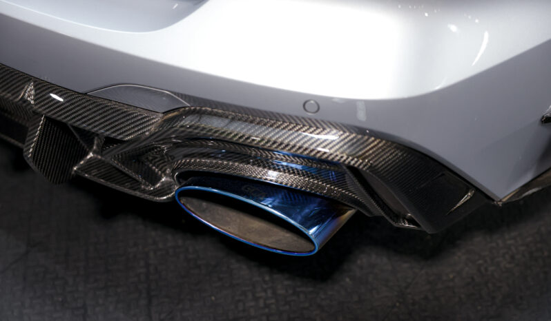 
								2023 Audi RS 6 Avant full									