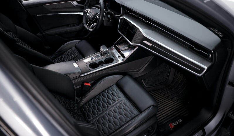 
								2023 Audi RS 6 Avant full									