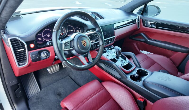 
								2022 Porsche Cayenne GTS full									