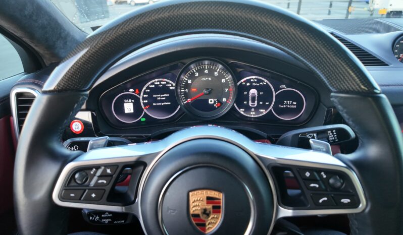 
								2022 Porsche Cayenne GTS full									