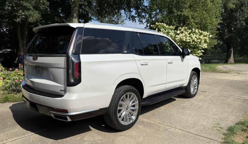 
								2022 Cadillac Escalade Premium Luxury full									