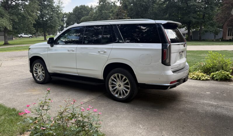 
								2022 Cadillac Escalade Premium Luxury full									