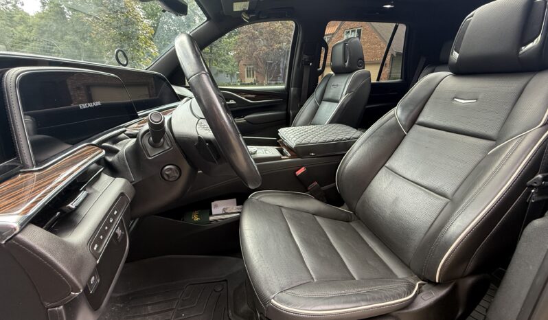 
								2022 Cadillac Escalade Premium Luxury full									