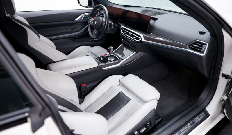 
								2024 BMW M4 Competition full									