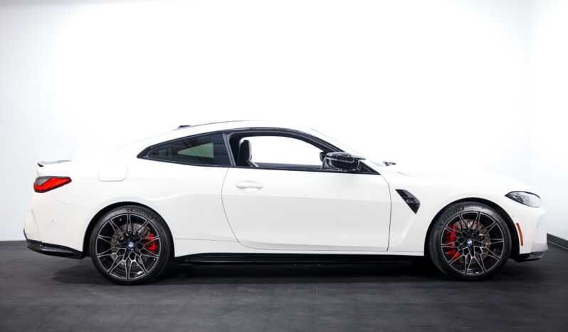 
								2024 BMW M4 Competition full									