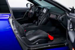 
										Nissan GTR full									