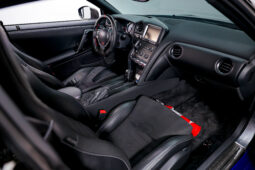 
										Nissan GTR full									