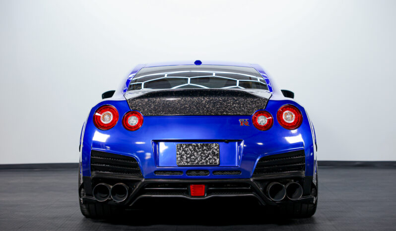 
								Nissan GTR full									