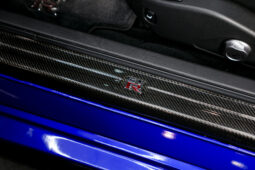 
										Nissan GTR full									