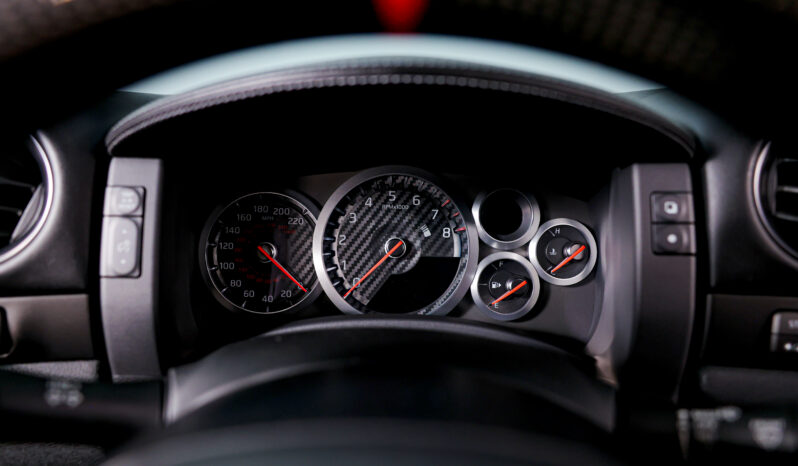 
								Nissan GTR full									