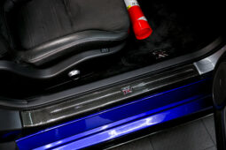 
										Nissan GTR full									