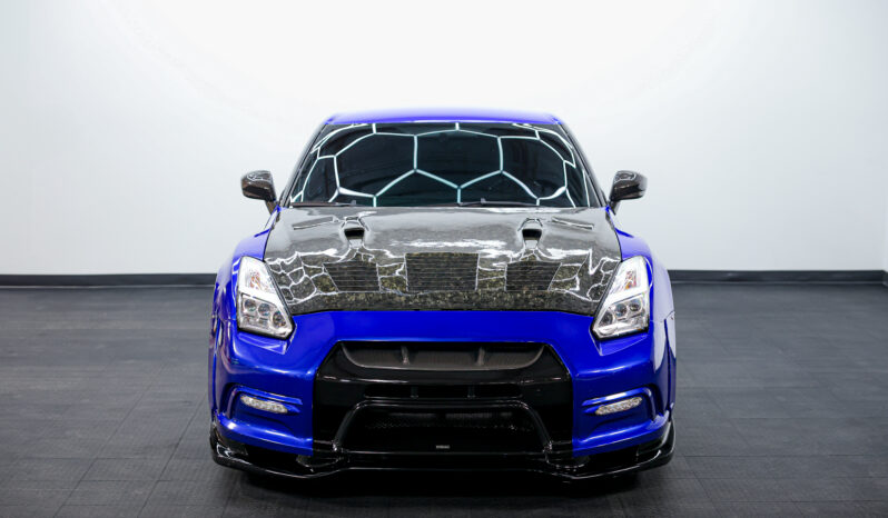 
								Nissan GTR full									