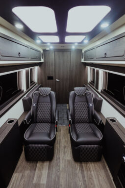 
										2024 Mercedes Benz Sprinter 3500 full									