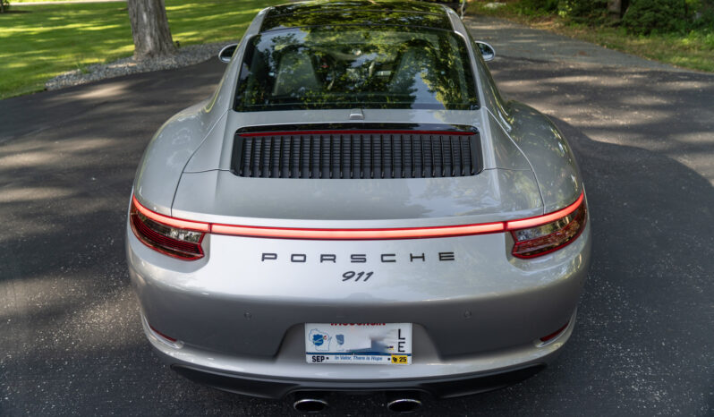 
								2017 Porsche 911 Carrera 4S full									